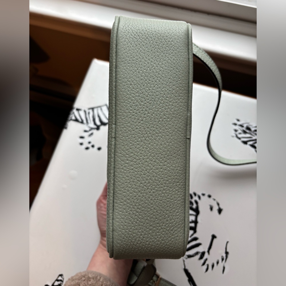 Kate Spade Crossbody Camera Bag- Pistachio Leather - Picture 4 of 8